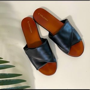 Simple Slide Sandel Leather by Volcom